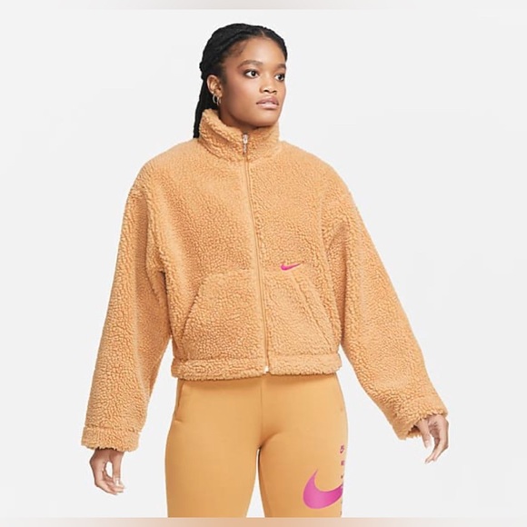 Nike Sportswear Swoosh Women's Jacket Sherpa Fleece Size Medium - Camel Brown - Picture 1 of 14
